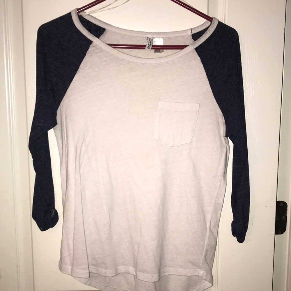 ❤️H&M BASEBALL TEE❤️